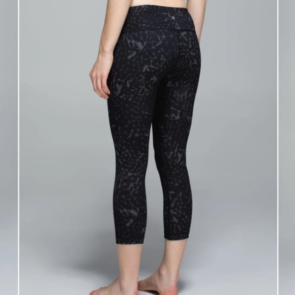 Lululemon wonder under crop 11